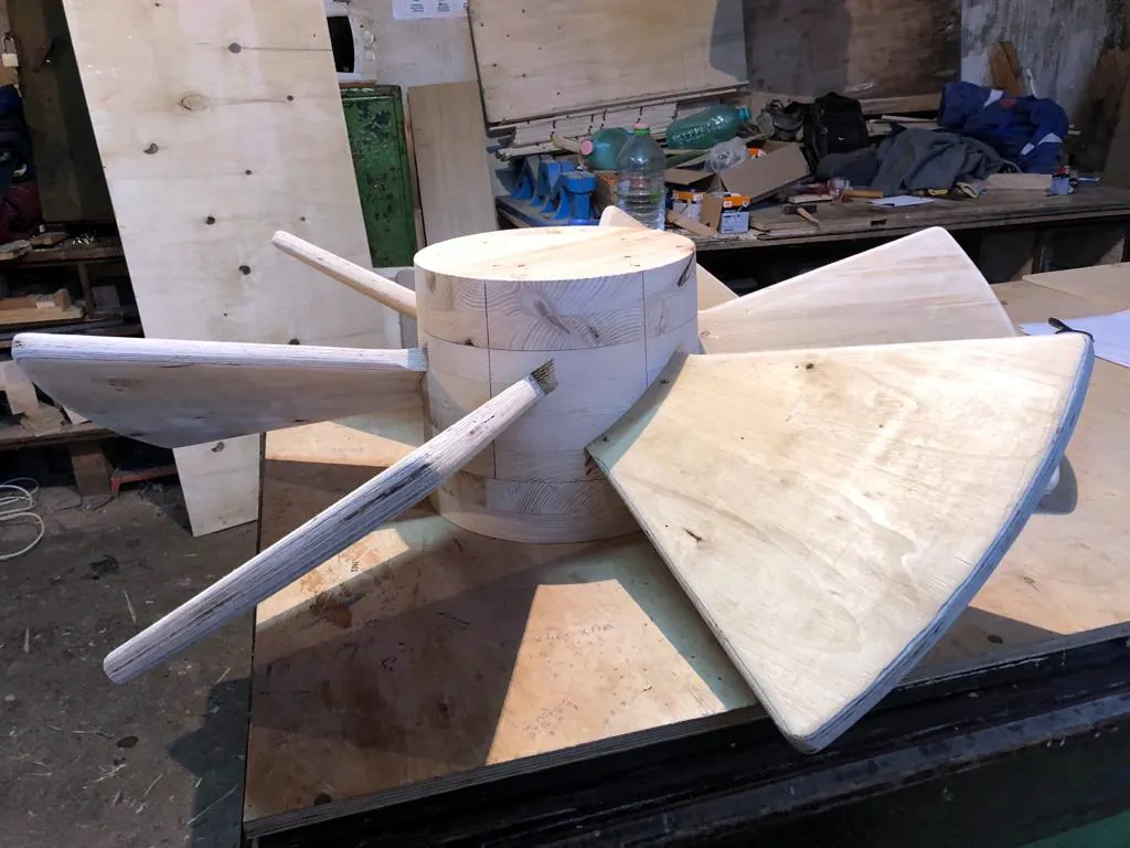 Wooden propeller pattern with hub and blades